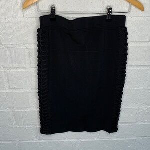 Bebe Bodycon Criss Cross Embroidered Mini Elastic Pull On Black Skirt sz M